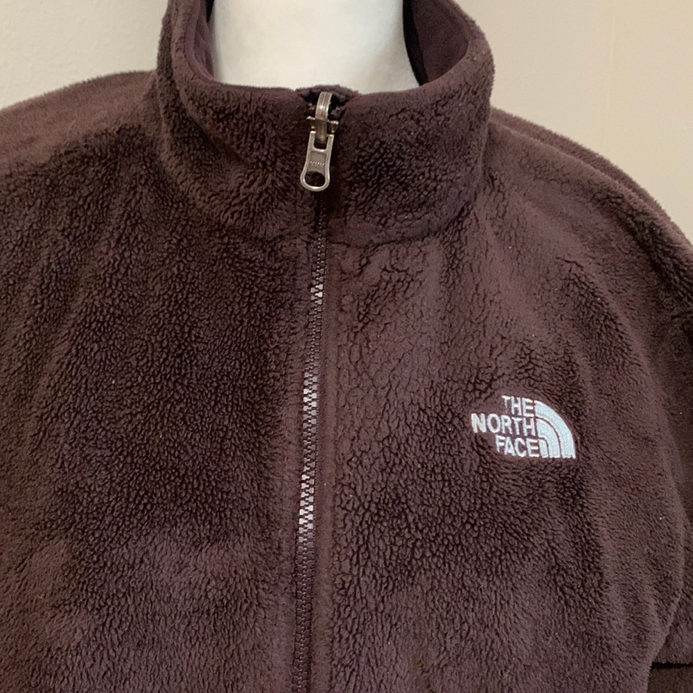 The North Face Jacket. Color is a dark purple. Size Large. Great conditi…